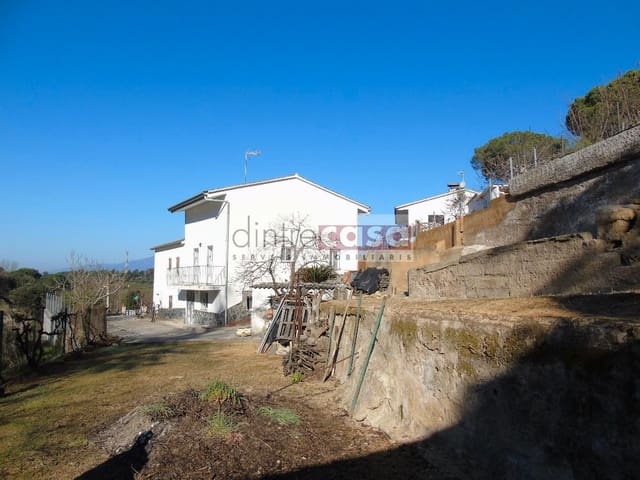 5 soveværelse Villa til salg i Maçanet de la Selva med garage - € 250.000 (Ref: 9552827)