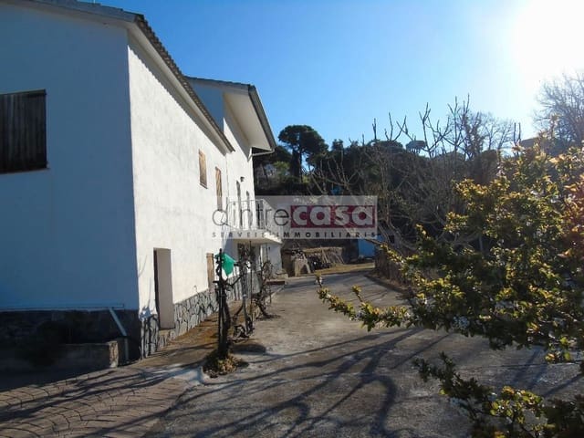 5 soveværelse Villa til salg i Maçanet de la Selva med garage - € 250.000 (Ref: 9552827)