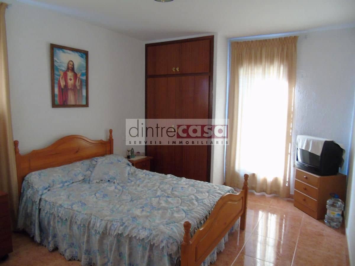 5 soveværelse Villa til salg i Macanet de la Selva med garage - € 250.000 (Ref: 9552827)