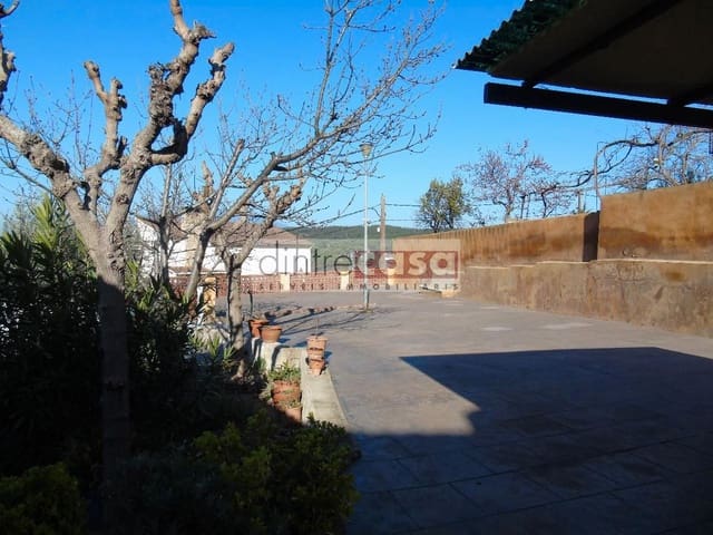 5 soveværelse Villa til salg i Maçanet de la Selva med garage - € 250.000 (Ref: 9552827)