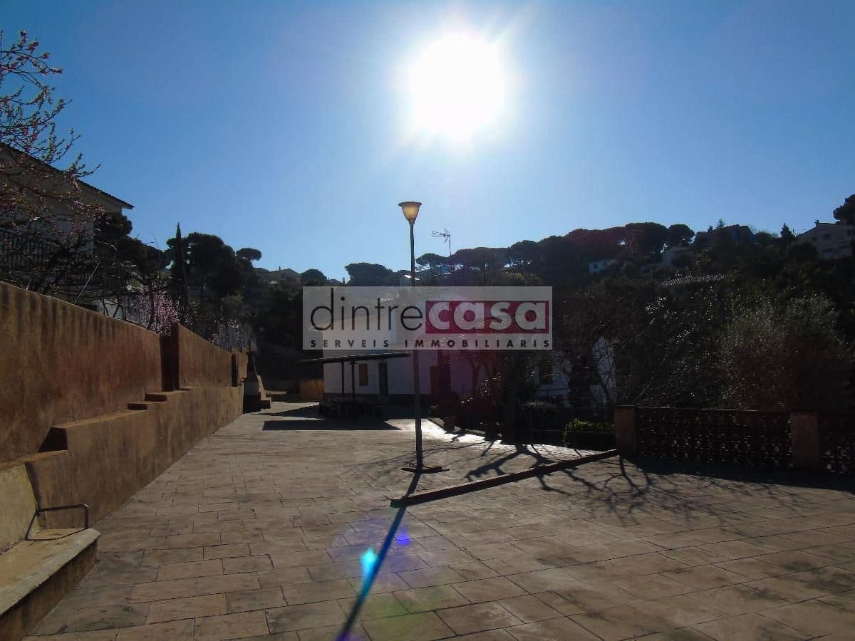 5 soveværelse Villa til salg i Macanet de la Selva med garage - € 250.000 (Ref: 9552827)