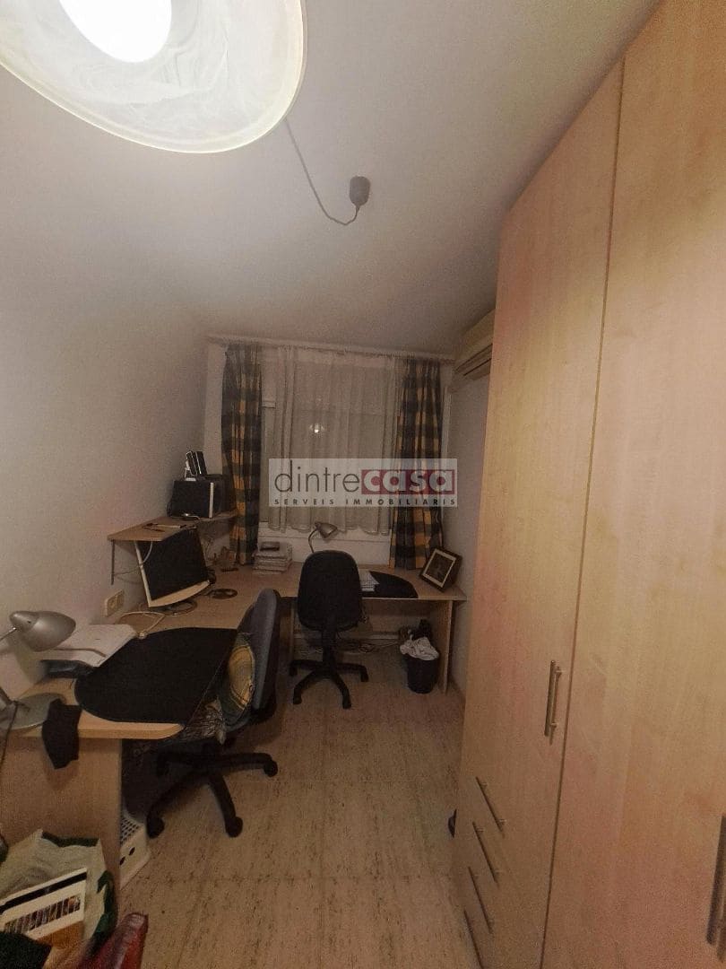 Piso de 3 habitaciones en Tordera en venta con garaje - 200.000 € (Ref: 9552831)