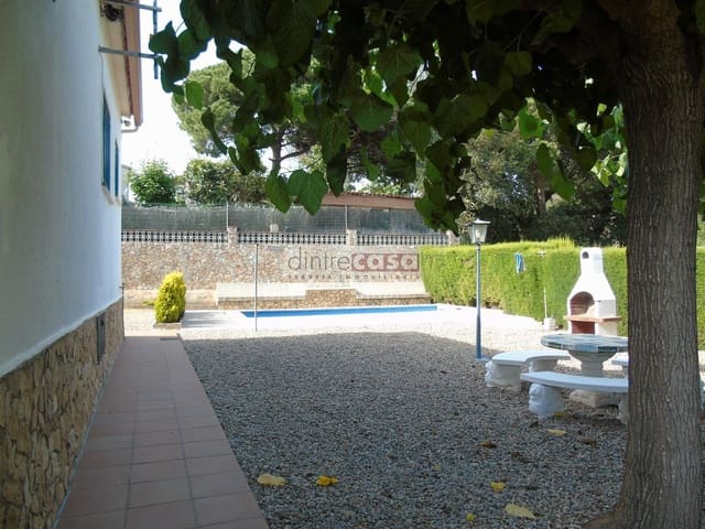 Finca/Casa Rural de 3 habitaciones en Tordera en venta con piscina garaje - 265.000 € (Ref: 9552832)