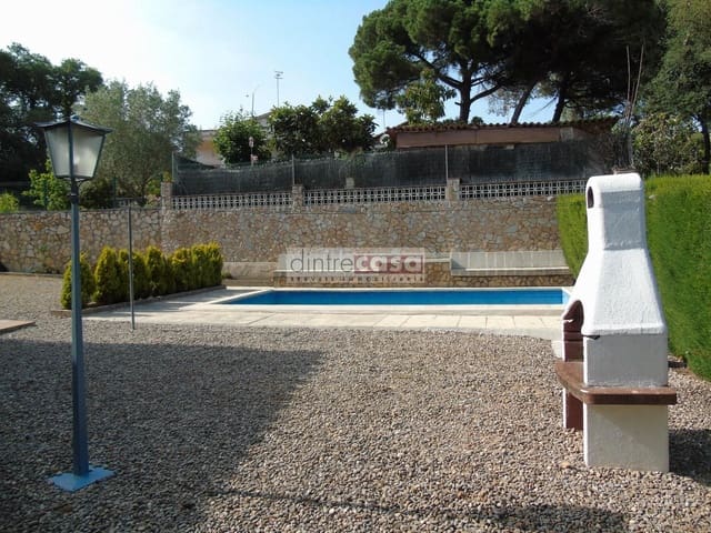 Finca/Casa Rural de 3 habitaciones en Tordera en venta con piscina garaje - 265.000 € (Ref: 9552832)