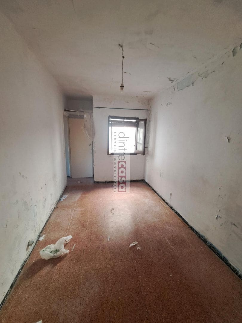 2 bedroom Flat for sale in Blanes - € 98,000 (Ref: 9552833)