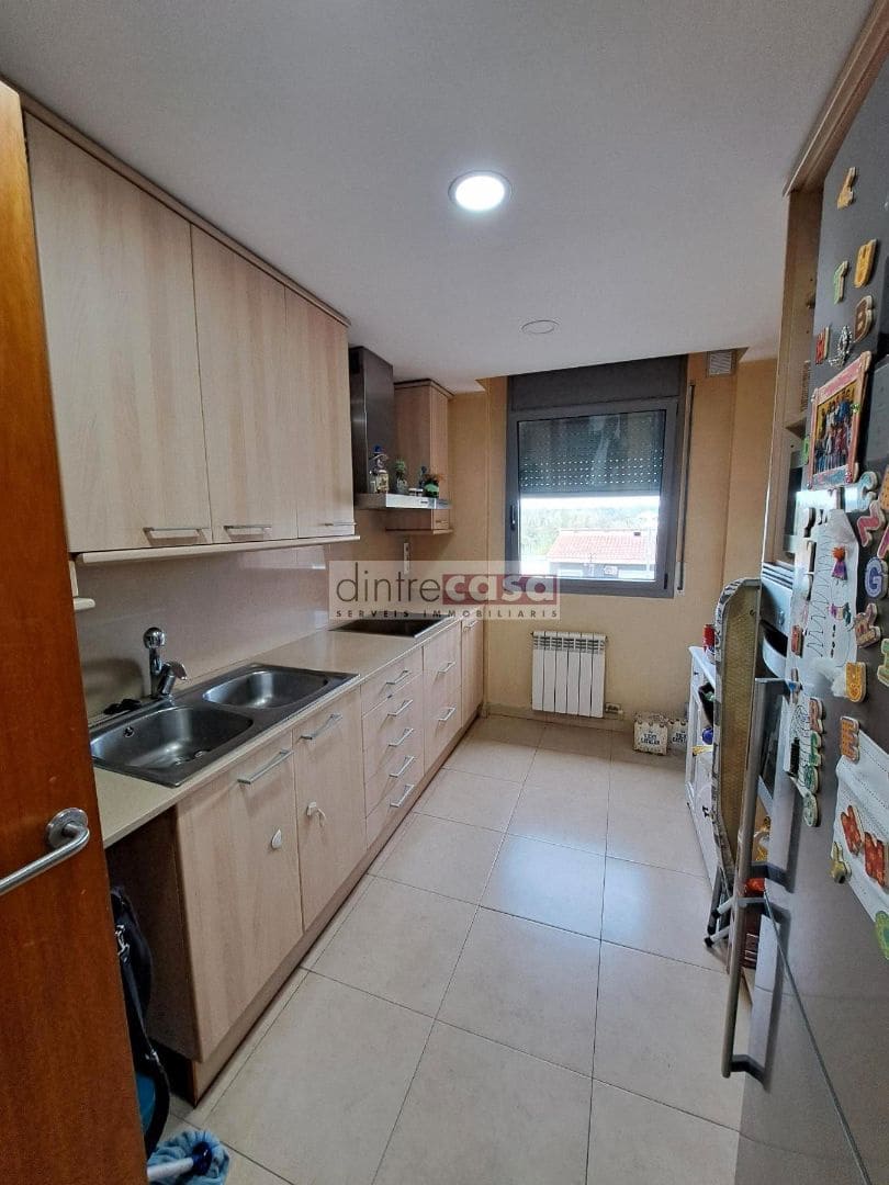Piso de 3 habitaciones en Tordera en venta con piscina garaje - 208.000 € (Ref: 9552836)