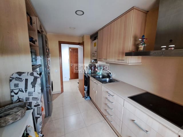 Piso de 3 habitaciones en Tordera en venta con piscina garaje - 208.000 € (Ref: 9552836)