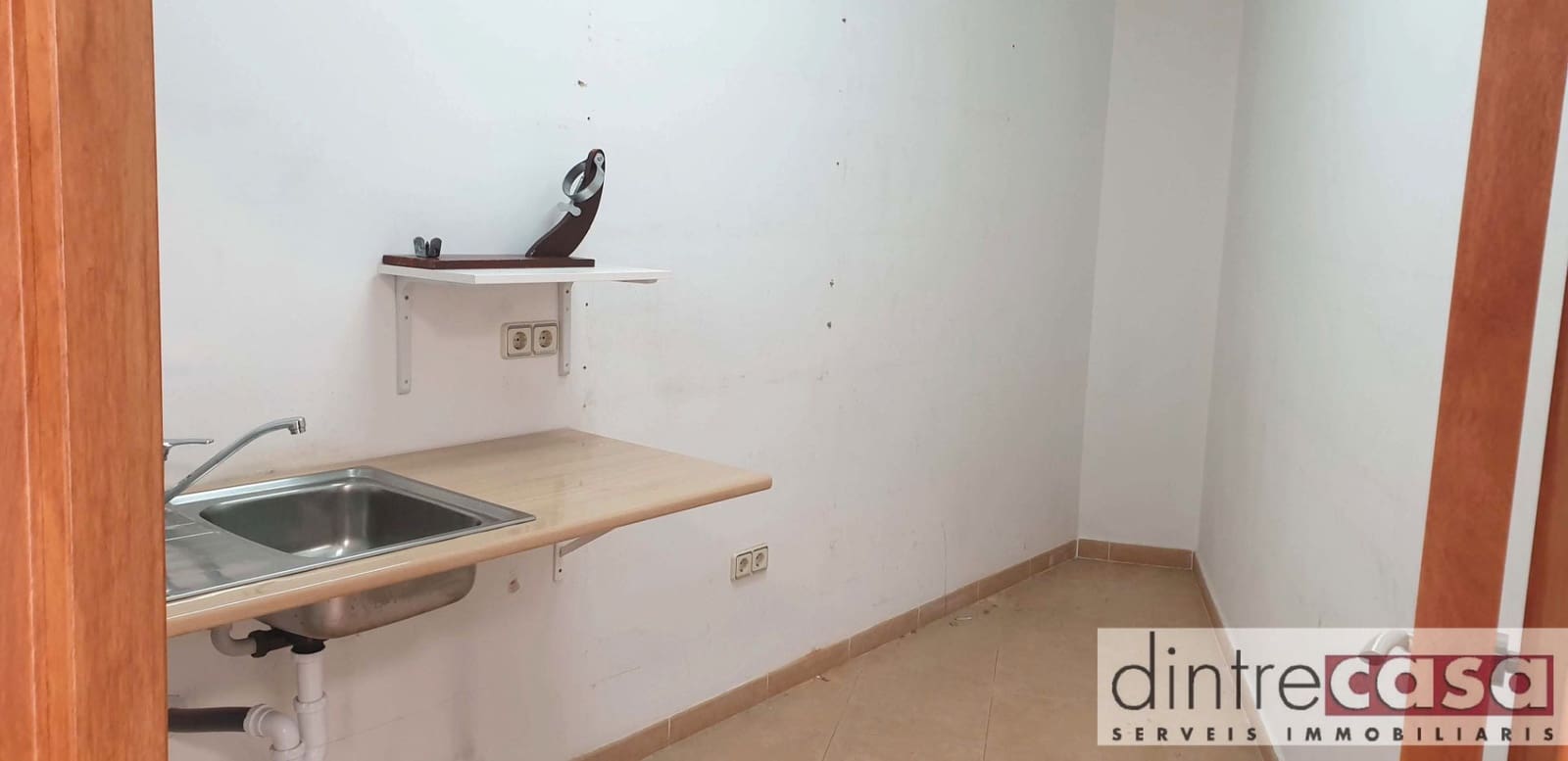 Commercial for rent in Tordera - € 800 (Ref: 9552839)