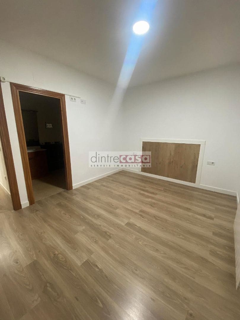 Piso de 3 habitaciones en Tordera en venta - 159.000 € (Ref: 9552840)