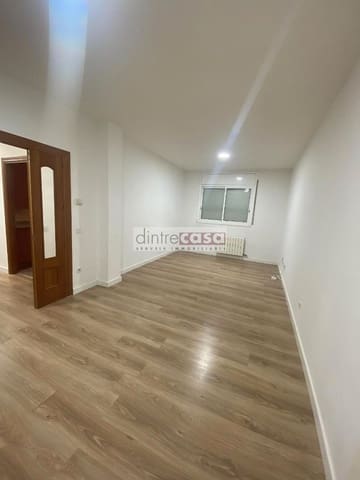 Piso de 3 habitaciones en Tordera en venta - 159.000 € (Ref: 9552840)