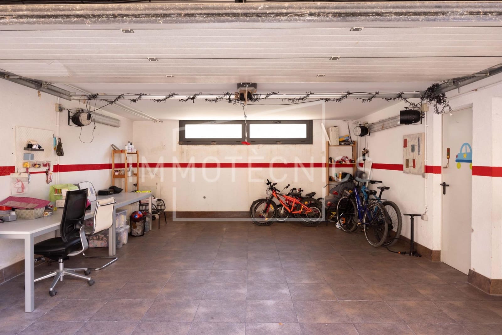 4 makuuhuone Huvila myytävänä paikassa La Roca del Valles mukana uima-altaan 
autotalli - 625 000 € (Ref: 10003811)