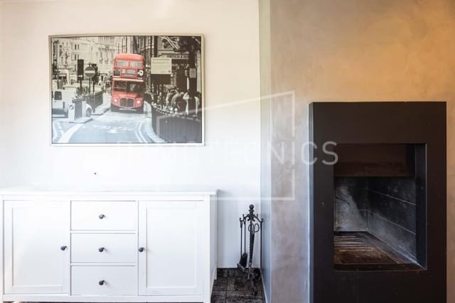 4 camera da letto Villa in vendita in La Roca del Vallès con piscina garage - 625.000 € (Rif: 10003811)