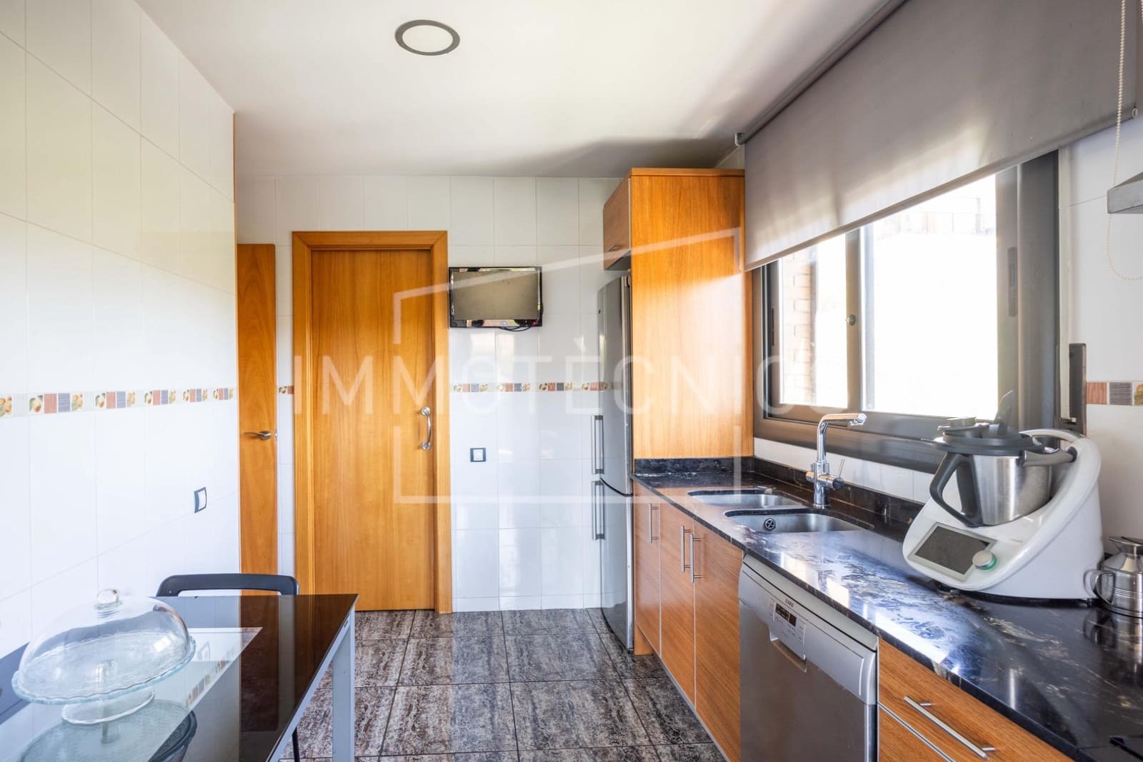 4 makuuhuone Huvila myytävänä paikassa La Roca del Valles mukana uima-altaan 
autotalli - 625 000 € (Ref: 10003811)