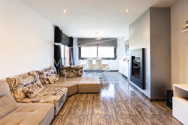 4 camera da letto Villa in vendita in La Roca del Vallès con piscina garage - 625.000 € (Rif: 10003811)