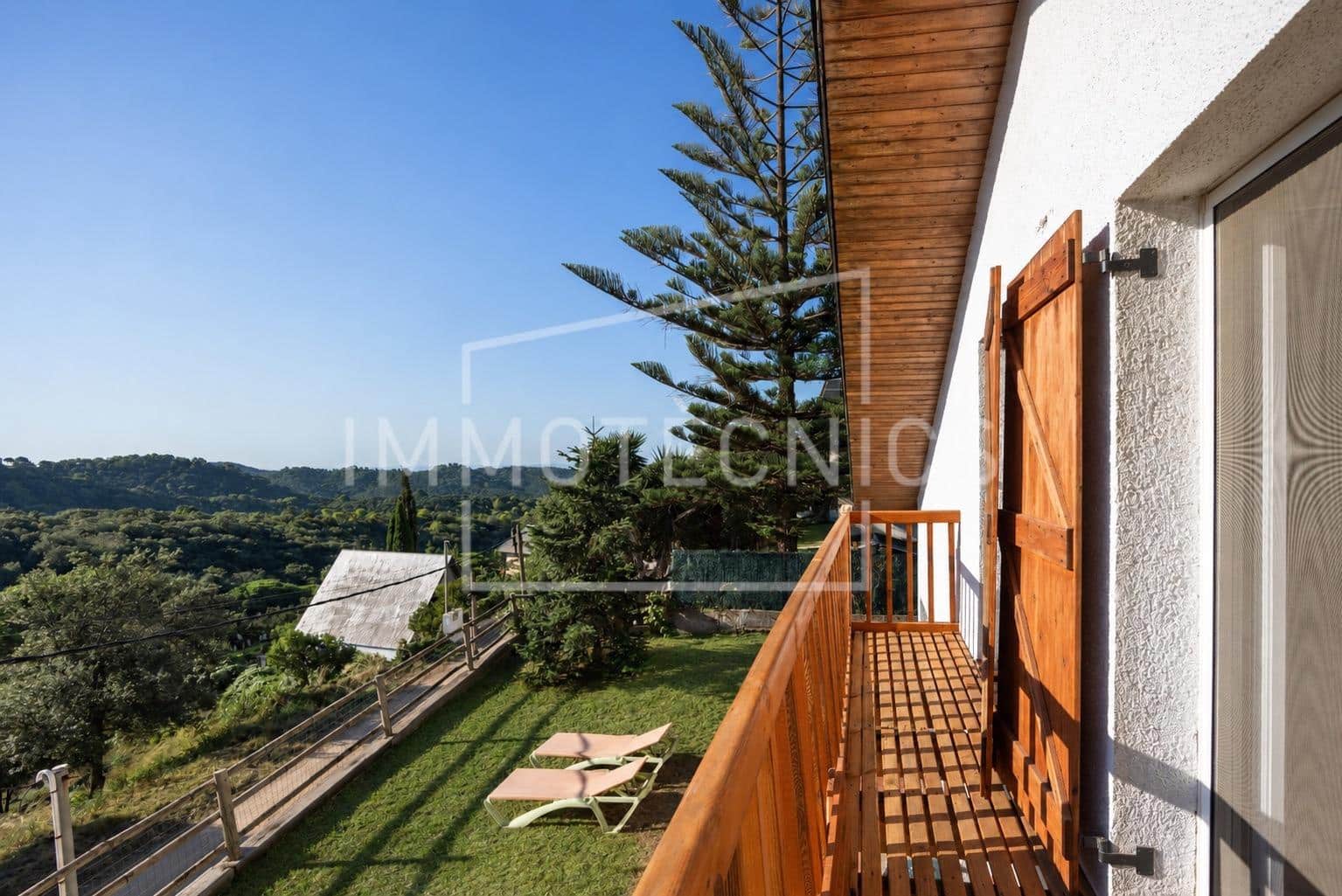4 bedroom Villa for sale in Sant Cebria de Vallalta with pool garage - € 348,000 (Ref: 10049435)