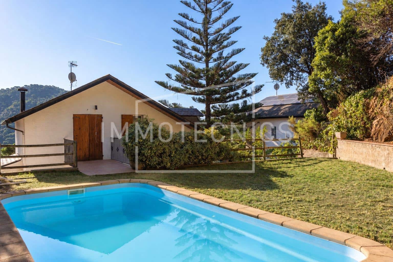 4 bedroom Villa for sale in Sant Cebria de Vallalta with pool garage - € 348,000 (Ref: 10049435)
