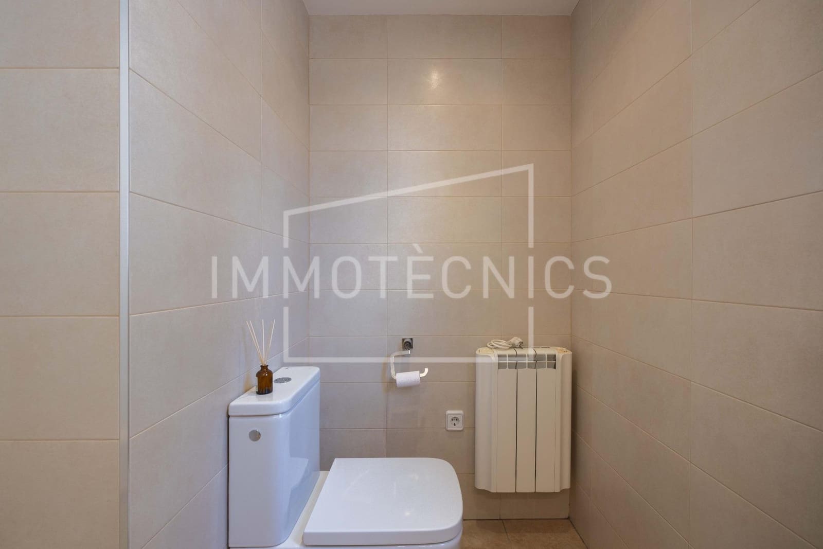 4 bedroom Villa for sale in Sant Cebria de Vallalta with pool garage - € 348,000 (Ref: 10049435)