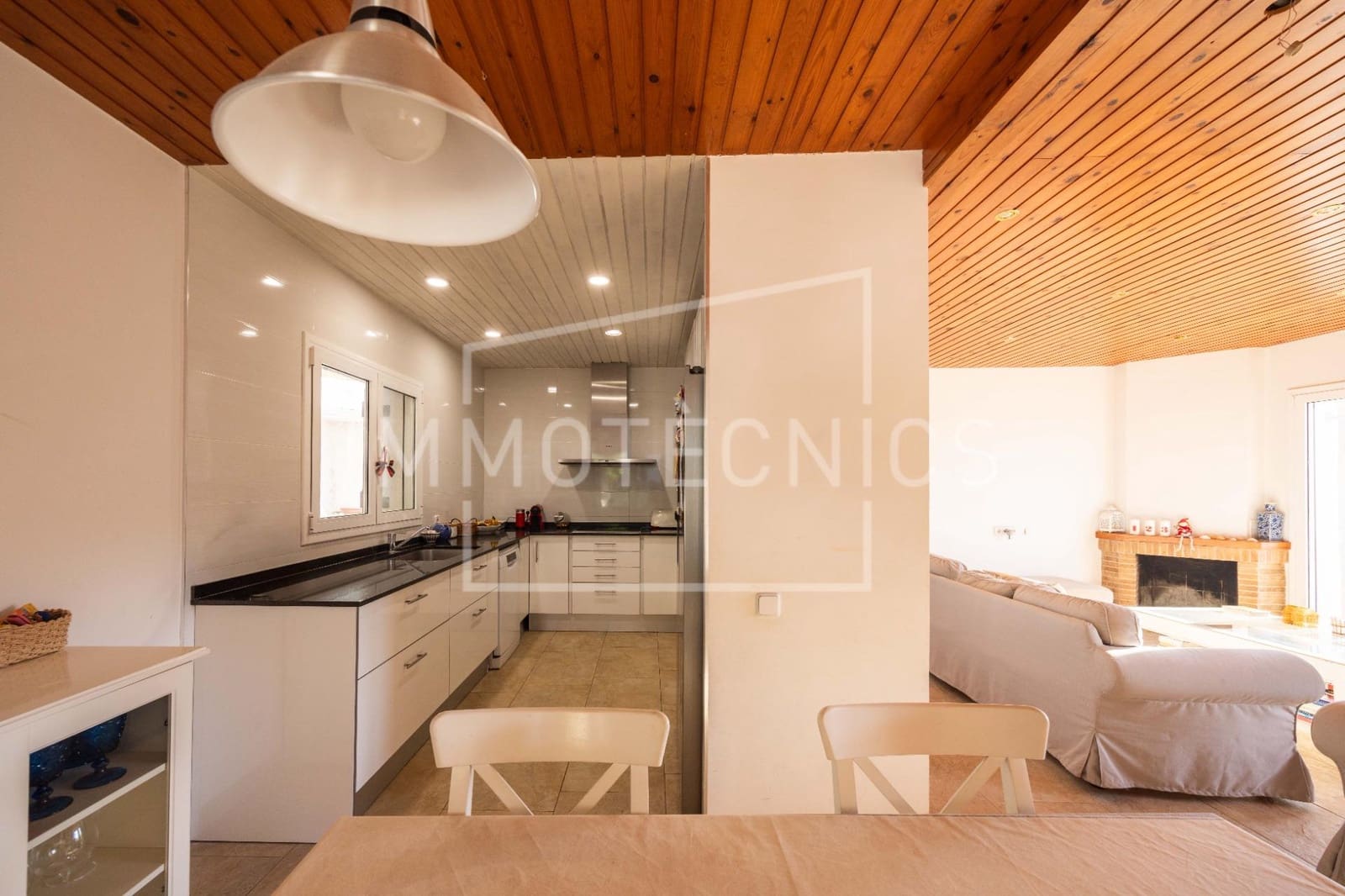 4 bedroom Villa for sale in Sant Cebria de Vallalta with pool garage - € 348,000 (Ref: 10049435)