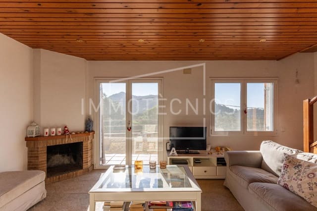 4 sovrum Villa till salu i Sant Cebrià de Vallalta med pool garage - 348 000 € (Ref: 10049435)