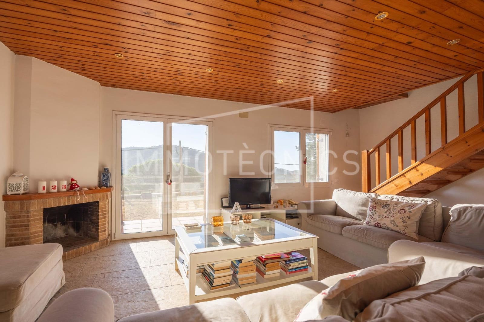 4 bedroom Villa for sale in Sant Cebria de Vallalta with pool garage - € 348,000 (Ref: 10049435)