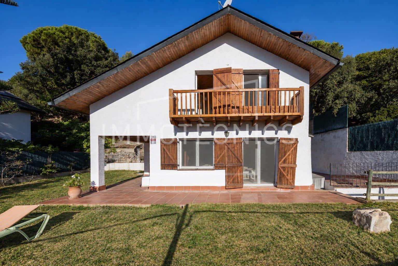 4 bedroom Villa for sale in Sant Cebria de Vallalta with pool garage - € 348,000 (Ref: 10049435)