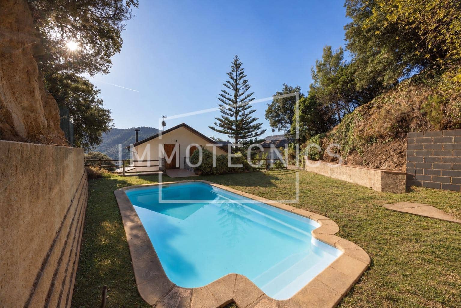 4 bedroom Villa for sale in Sant Cebria de Vallalta with pool garage - € 348,000 (Ref: 10049435)