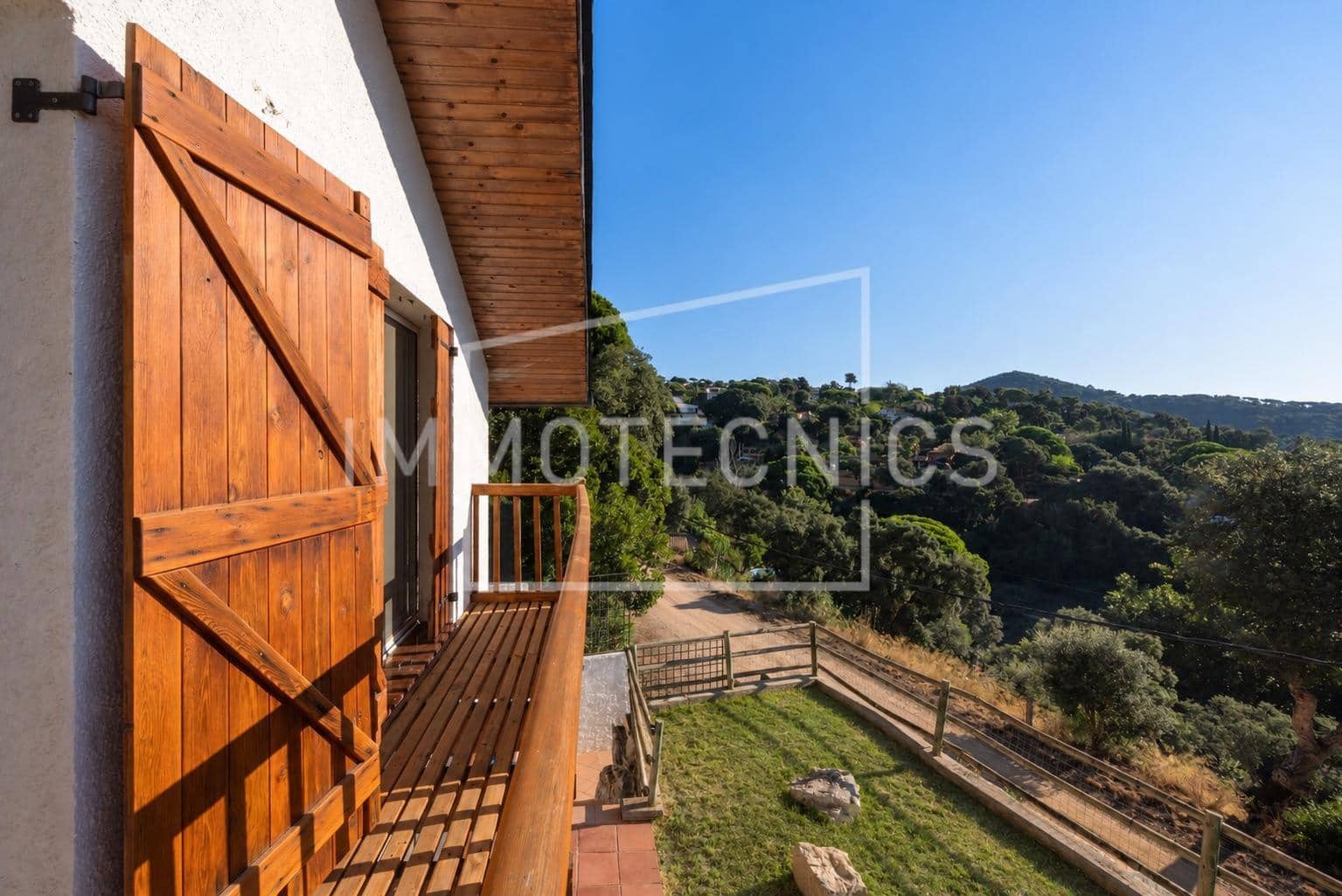 4 bedroom Villa for sale in Sant Cebria de Vallalta with pool garage - € 348,000 (Ref: 10049435)