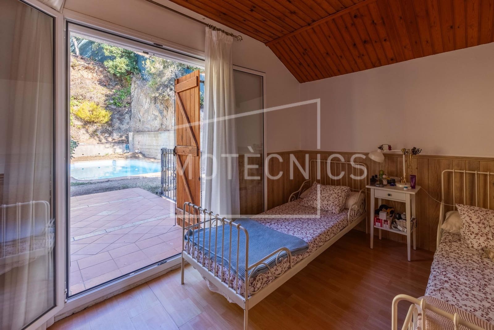 4 bedroom Villa for sale in Sant Cebria de Vallalta with pool garage - € 348,000 (Ref: 10049435)