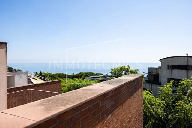 4 chambre Villa/Maison Mitoyenne à vendre à Caldes d'Estrac avec garage - 445 000 € (Ref: 10055465)