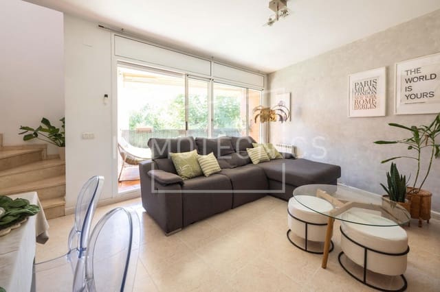 4 chambre Villa/Maison Mitoyenne à vendre à Caldes d'Estrac avec garage - 445 000 € (Ref: 10055465)