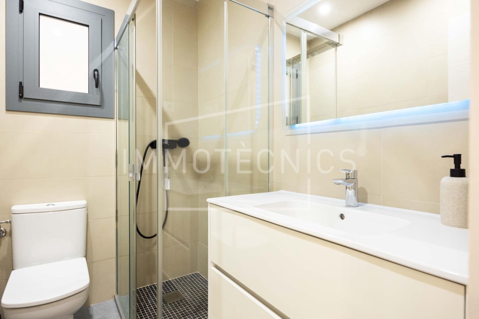 4 sovrum Lägenhet till salu i Granollers - 375 000 € (Ref: 10089856)