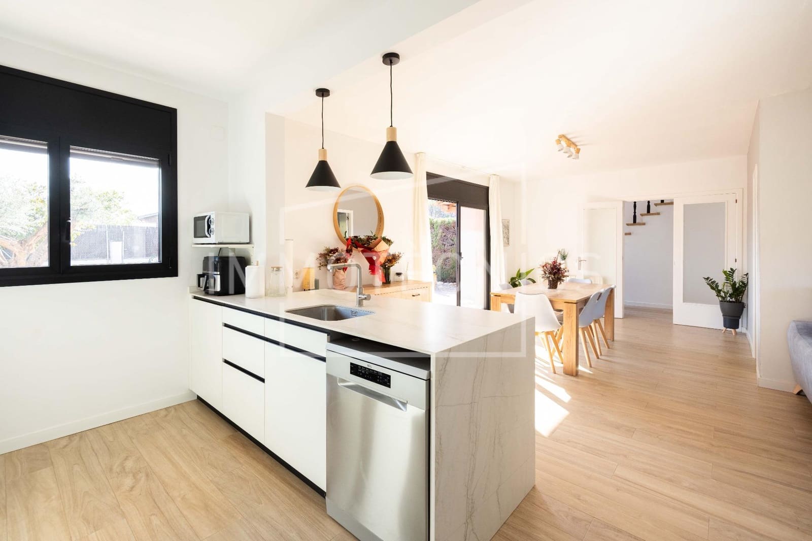 4 sypialnia Willa na sprzedaż w Llinars del Valles - 450 000 € (Ref: 10098555)