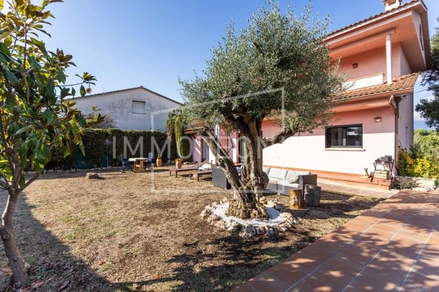 4 chambre Villa/Maison à vendre à Llinars del Vallès - 450 000 € (Ref: 10098555)