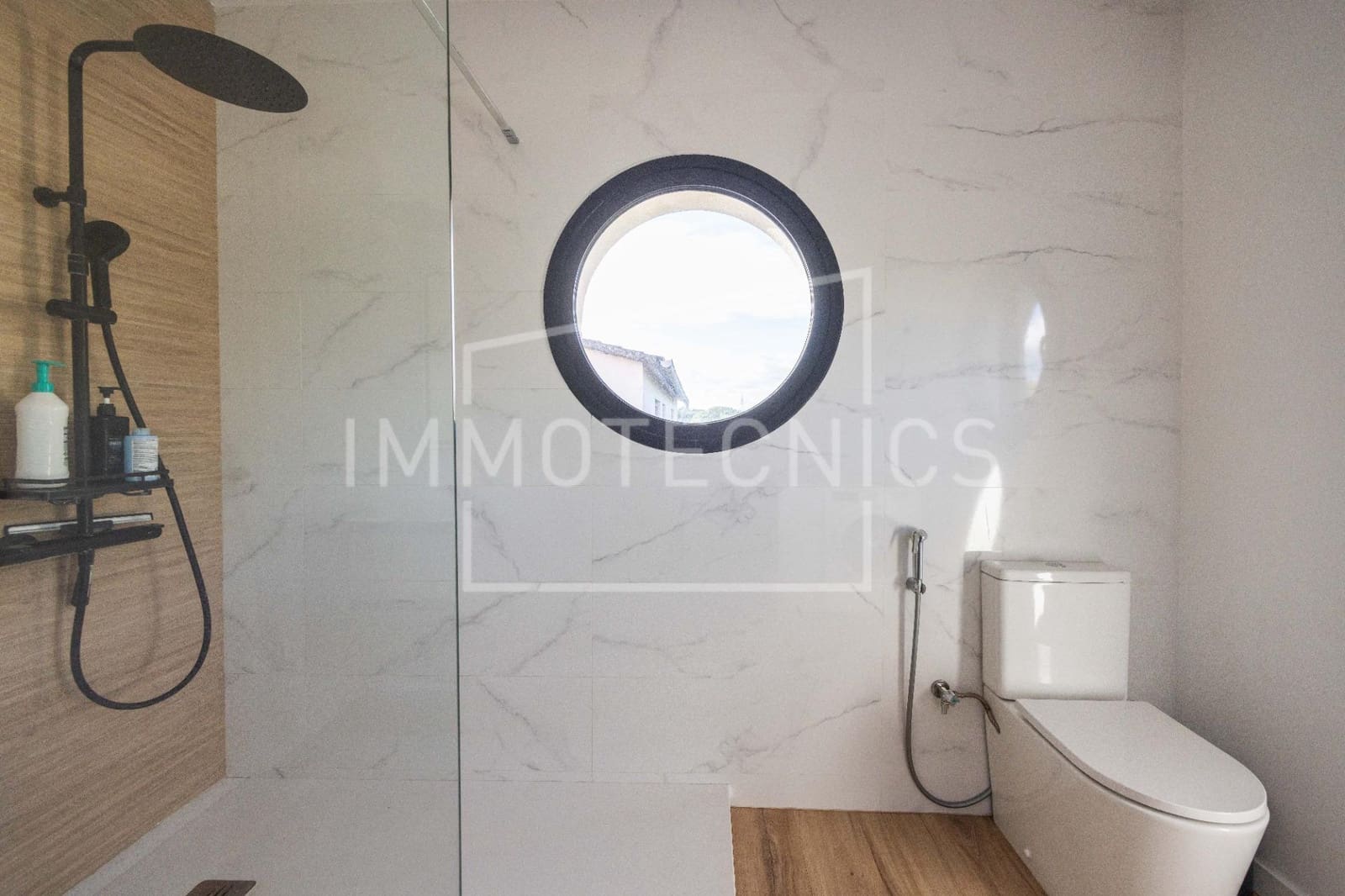 4 sypialnia Willa na sprzedaż w Llinars del Valles - 450 000 € (Ref: 10098555)