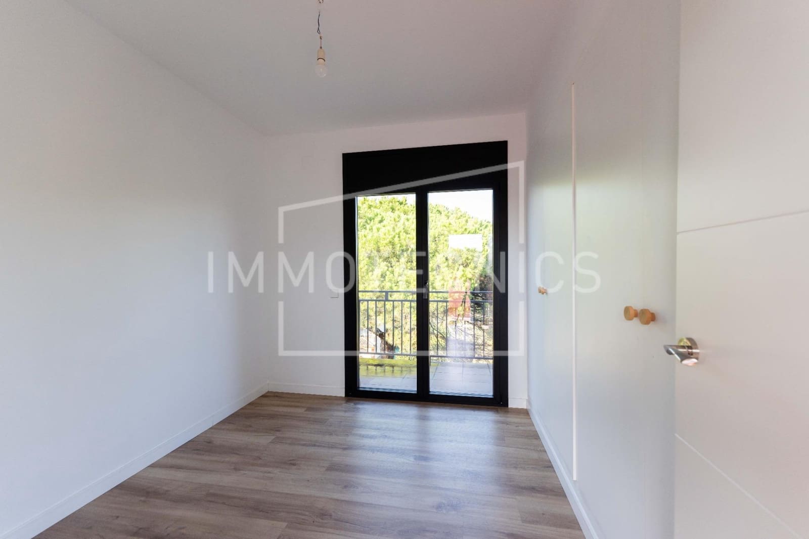4 bedroom Villa for sale in Llinars del Valles with garage - € 450,000 (Ref: 10098555)