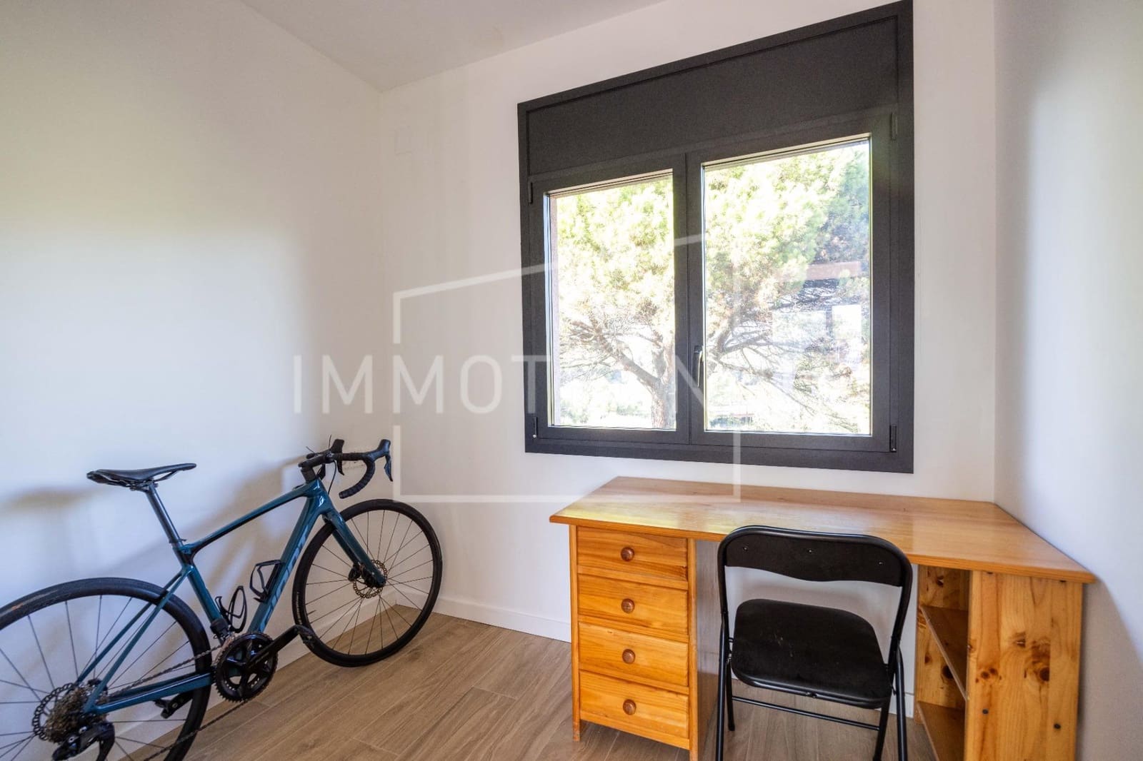 4 bedroom Villa for sale in Llinars del Valles with garage - € 450,000 (Ref: 10098555)