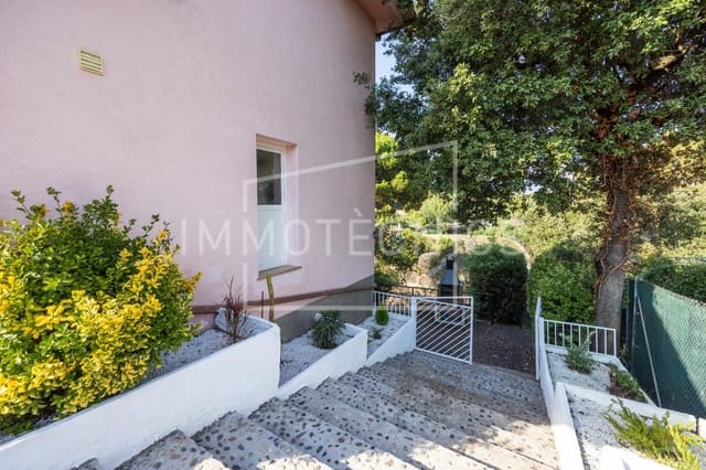 Chalet de 4 habitaciones en Llinars del Vallès en venta - 450.000 € (Ref: 10098555)