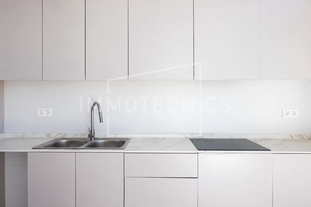 3 chambre Villa/Maison Mitoyenne à vendre à Hostalric avec garage - 375 000 € (Ref: 10102766)