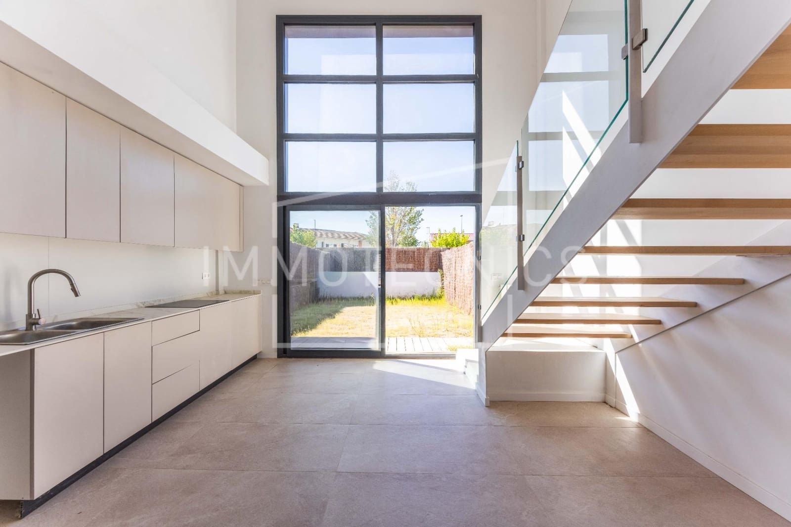 3 chambre Villa/Maison Mitoyenne à vendre à Hostalric avec garage - 375 000 € (Ref: 10102766)