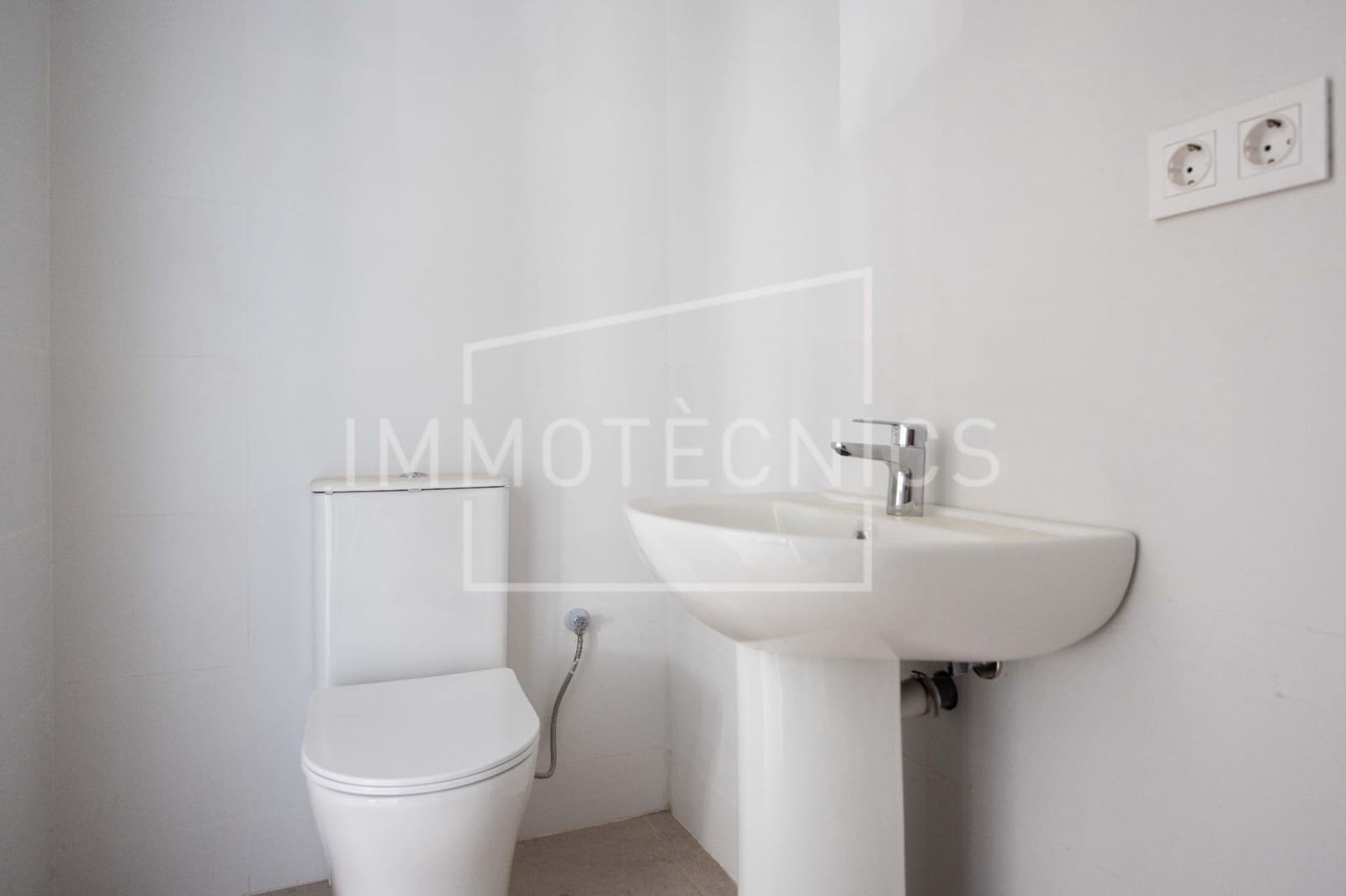3 chambre Villa/Maison Mitoyenne à vendre à Hostalric avec garage - 375 000 € (Ref: 10102766)