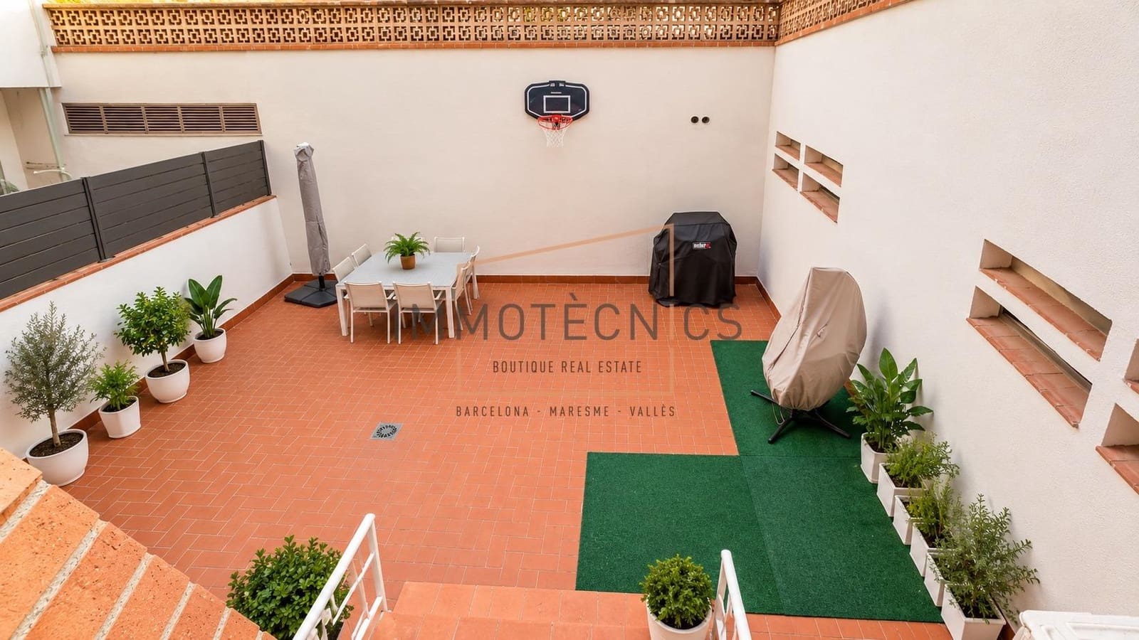 Kommersiell till salu i Mataro - 290 000 € (Ref: 10120041)