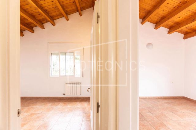 5 chambre Villa/Maison à vendre à Cànoves i Samalús avec garage - 399 000 € (Ref: 10120042)