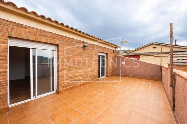 5 chambre Villa/Maison à vendre à Cànoves i Samalús avec garage - 399 000 € (Ref: 10120042)
