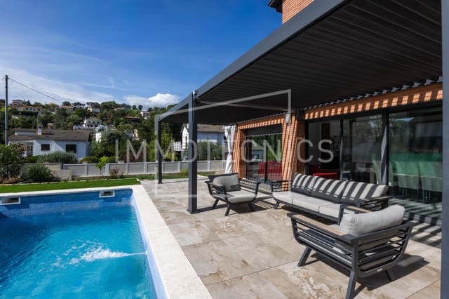 5 Zimmer Villa zu verkaufen in Riells i Viabrea mit Pool Garage - 690.000 € (Ref: 10131771)