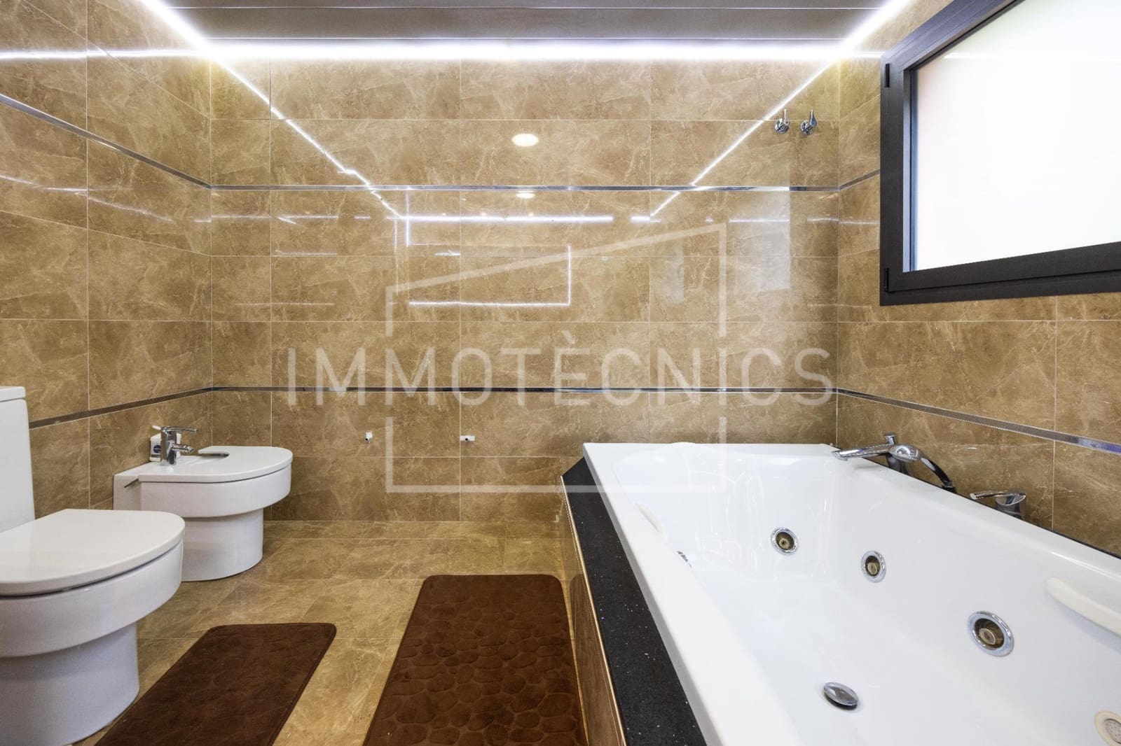 5 slaapkamer Villa te koop in Riells i Viabrea met zwembad garage - € 690.000 (Ref: 10131771)