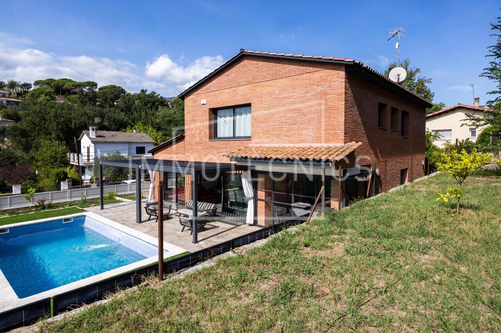 5 slaapkamer Villa te koop in Riells i Viabrea met zwembad garage - € 690.000 (Ref: 10131771)