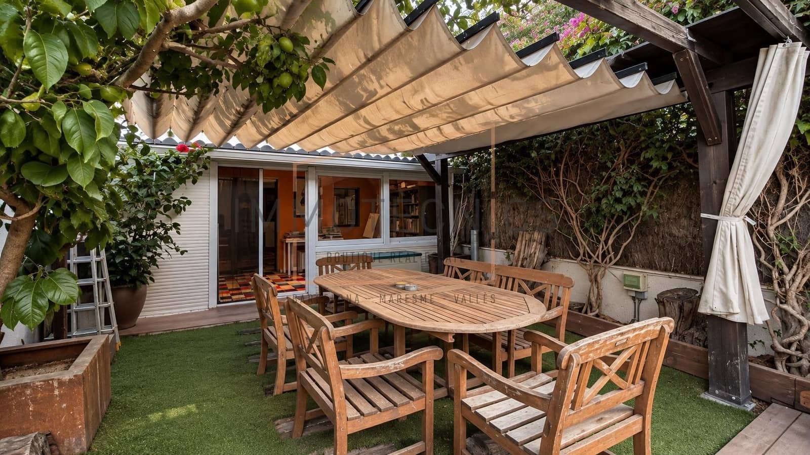 4 sovrum Radhus till salu i Canet de Mar med pool garage - 600 000 € (Ref: 10161627)