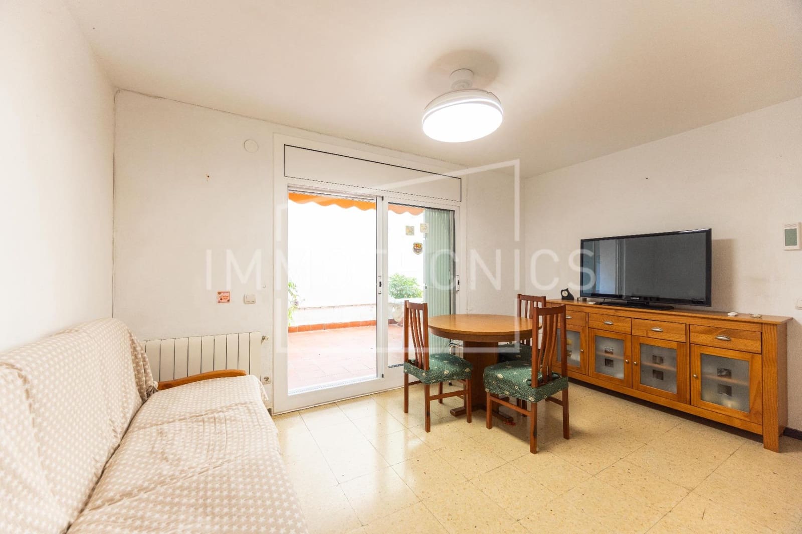 3 slaapkamer Flat te koop in Caldes d'Estrac met zwembad - € 280.000 (Ref: 10161628)