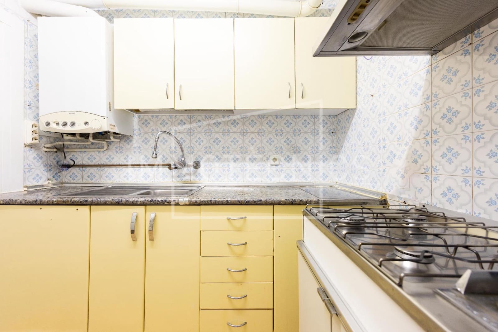 3 slaapkamer Flat te koop in Caldes d'Estrac met zwembad - € 280.000 (Ref: 10161628)