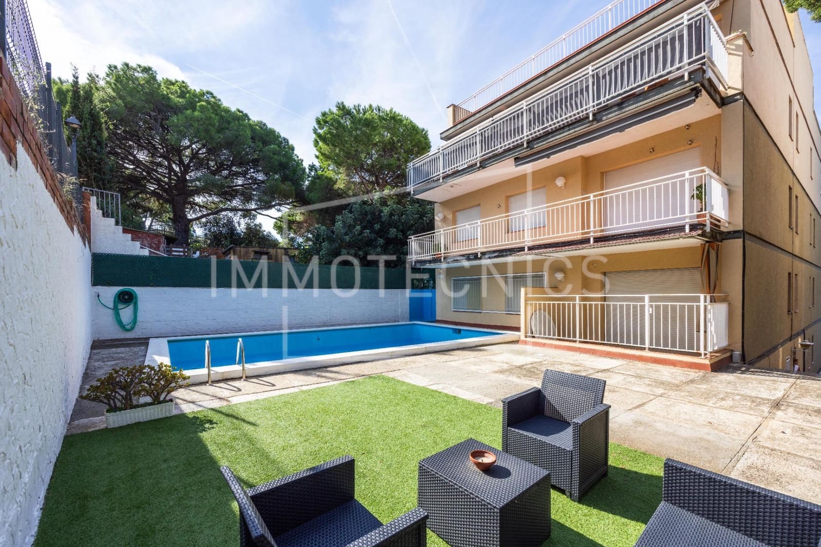 3 slaapkamer Flat te koop in Caldes d'Estrac met zwembad - € 280.000 (Ref: 10161628)